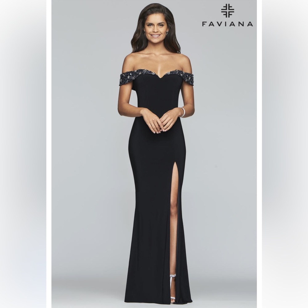 Stunning Faviana gown *NEW WITH TAGS*